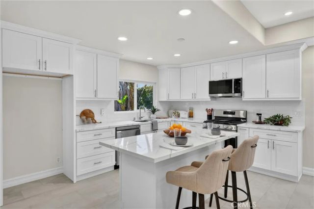 20911 Charwood, Huntington Beach, CA 92646