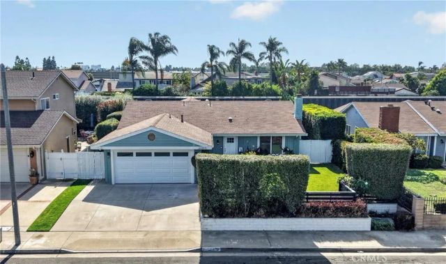 20911 Charwood, Huntington Beach, CA 92646