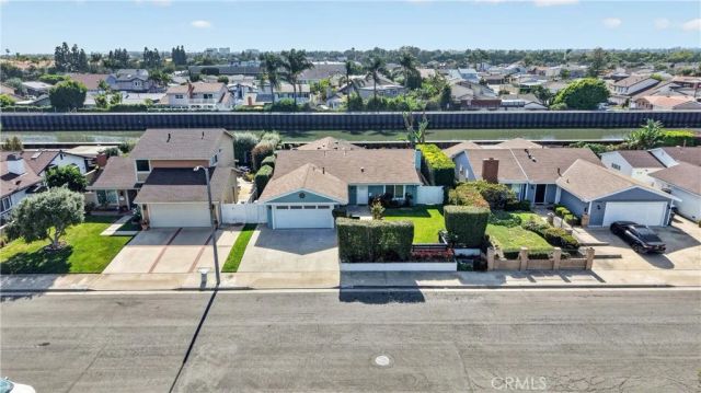 20911 Charwood, Huntington Beach, CA 92646