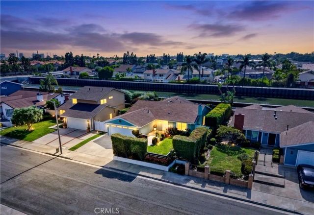 20911 Charwood, Huntington Beach, CA 92646