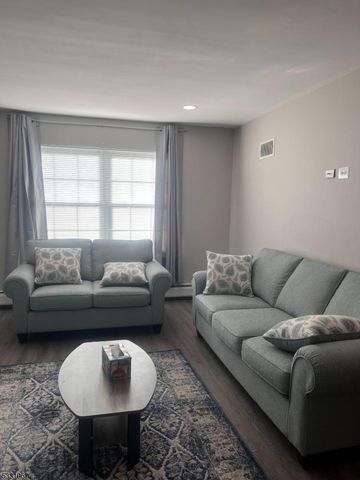 1371 Van Houten Ave 1, Clifton City, NJ 07013