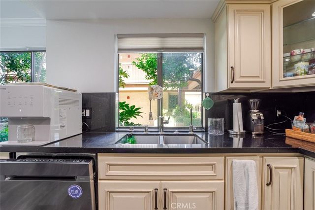 236 N Louise Street 104, Glendale, CA 91206