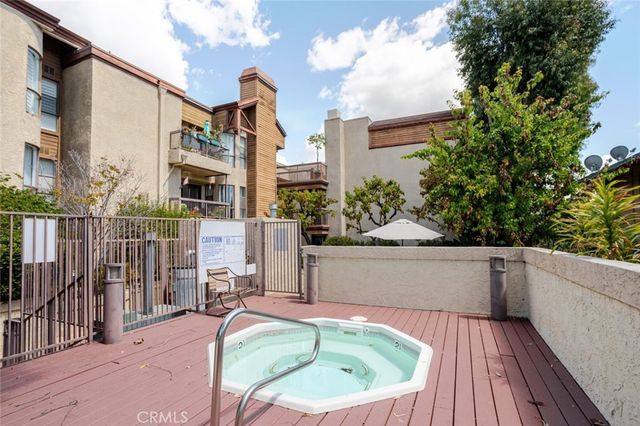 236 N Louise Street 104, Glendale, CA 91206