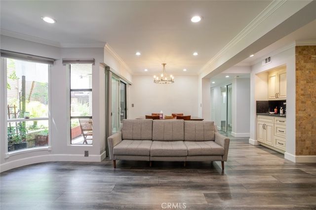 236 N Louise Street 104, Glendale, CA 91206