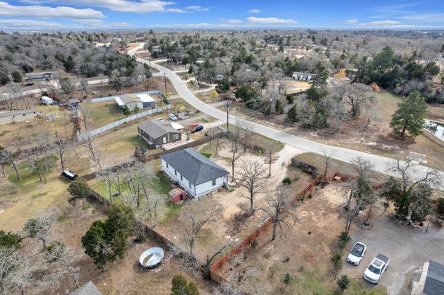 114 Crepe Myrtle PKWY, Elgin, TX 78621