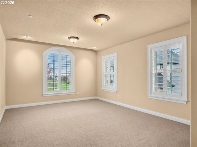 2520 Nw 12TH Cir, Camas, WA 98607
