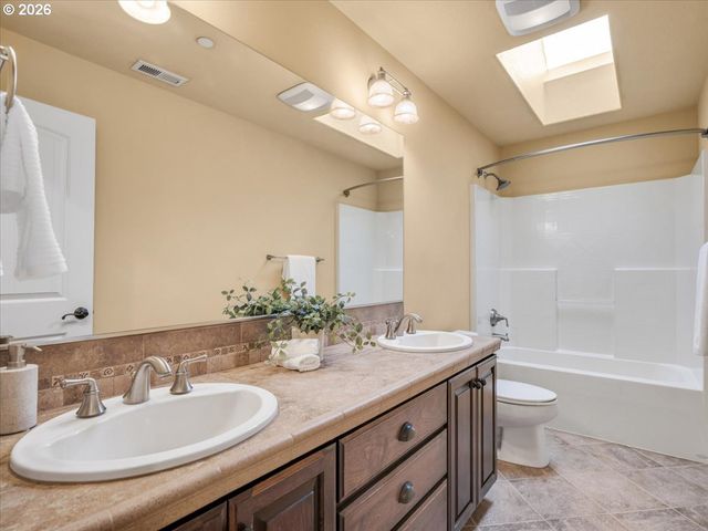 2520 Nw 12TH Cir, Camas, WA 98607