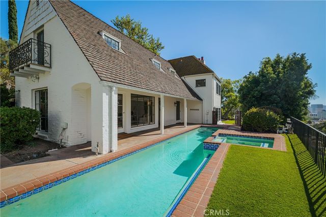 1463 Melwood Drive, Glendale, CA 91207