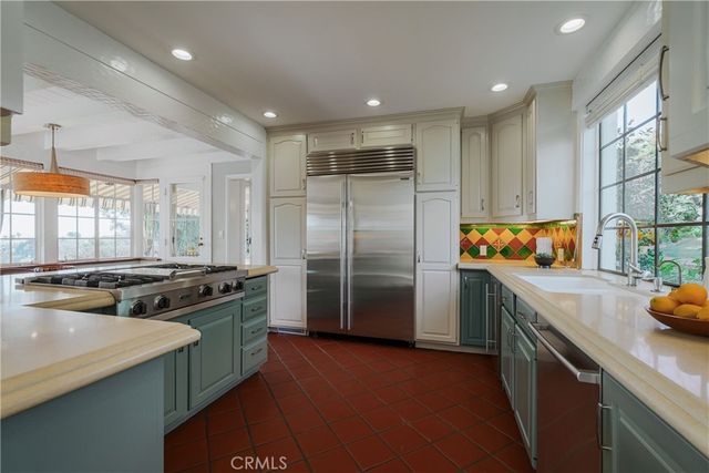 1463 Melwood Drive, Glendale, CA 91207