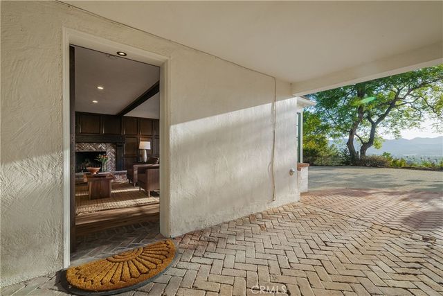1463 Melwood Drive, Glendale, CA 91207