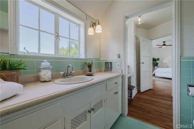 1463 Melwood Drive, Glendale, CA 91207