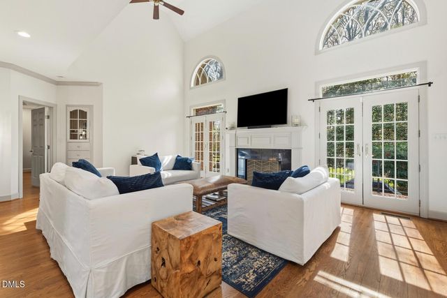 527 Grand Oak Drive, Hillsborough, NC 27278