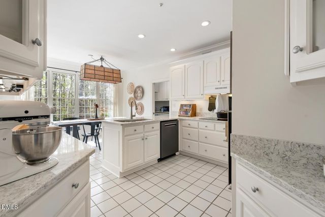 527 Grand Oak Drive, Hillsborough, NC 27278