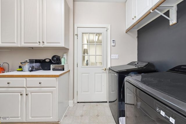 527 Grand Oak Drive, Hillsborough, NC 27278