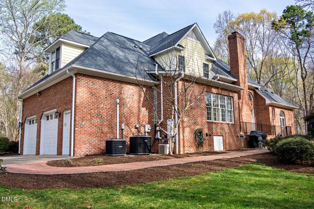 527 Grand Oak Drive, Hillsborough, NC 27278