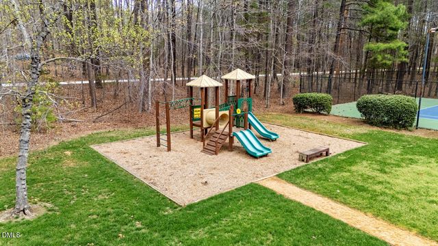 527 Grand Oak Drive, Hillsborough, NC 27278