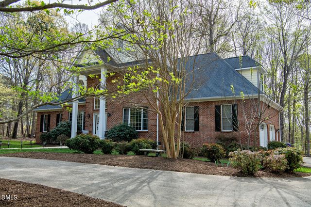 527 Grand Oak Drive, Hillsborough, NC 27278