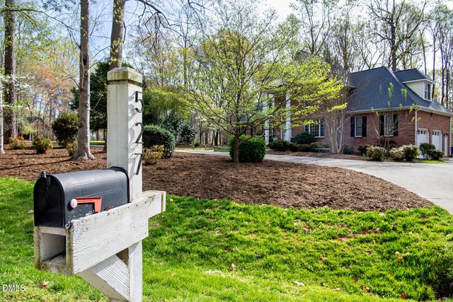 527 Grand Oak Drive, Hillsborough, NC 27278