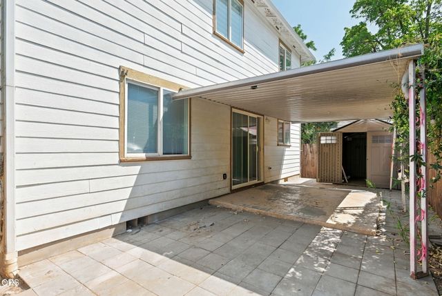 841 W 11th Street, Medford, OR 97501