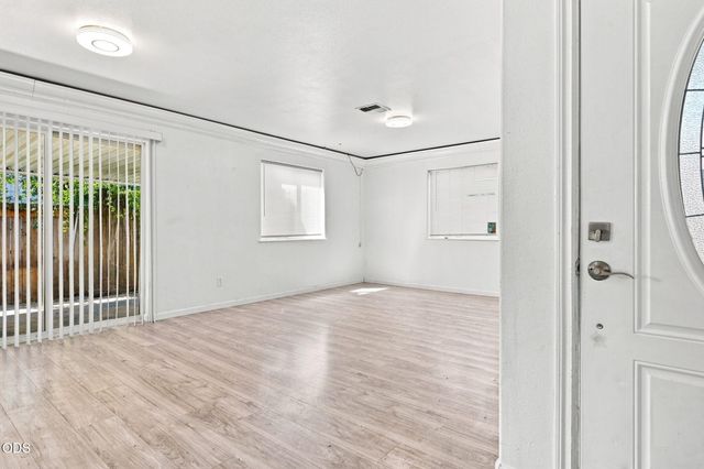 841 W 11th Street, Medford, OR 97501