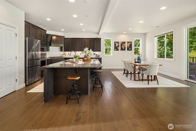 13874 LaVigne Court NE, Bainbridge Island, WA 98110