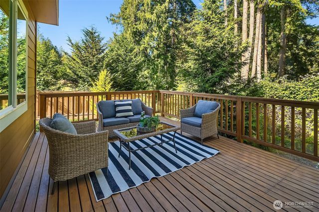 13874 LaVigne Court NE, Bainbridge Island, WA 98110