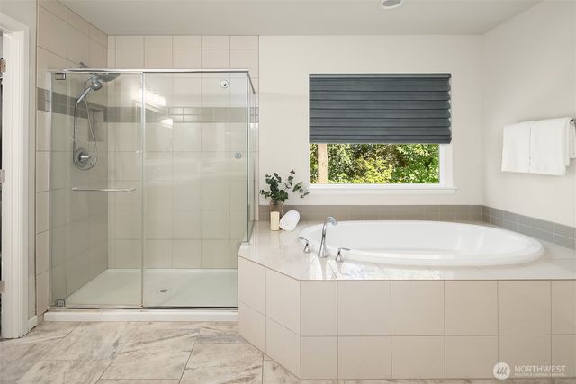 13874 LaVigne Court NE, Bainbridge Island, WA 98110