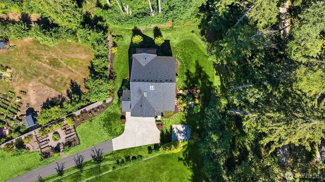 13874 LaVigne Court NE, Bainbridge Island, WA 98110