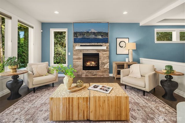 13874 LaVigne Court NE, Bainbridge Island, WA 98110