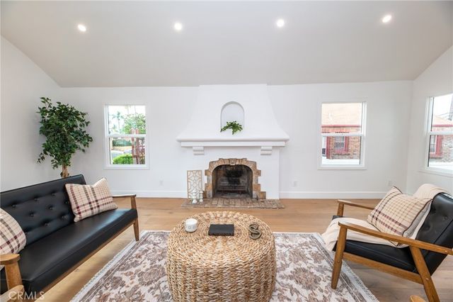 4832 S Victoria, View Park, CA 90043