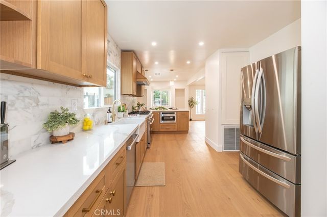4832 S Victoria, View Park, CA 90043