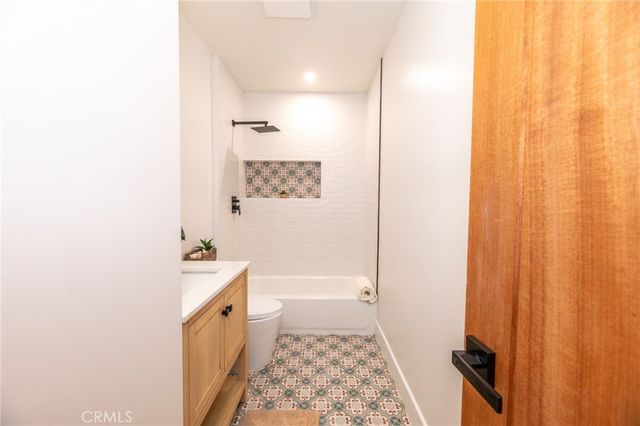 4832 S Victoria, View Park, CA 90043