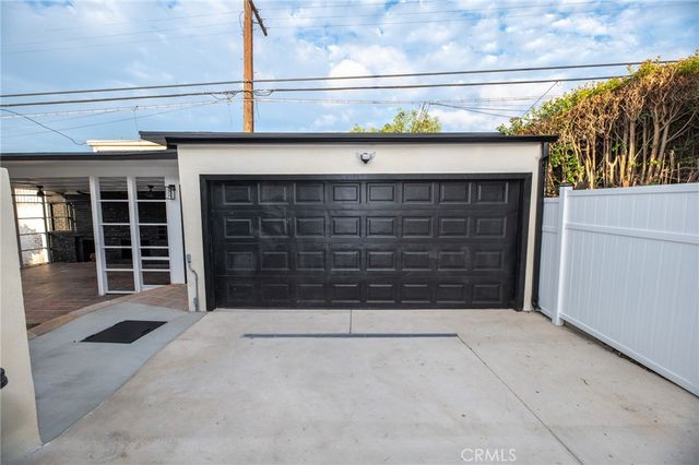 4832 S Victoria, View Park, CA 90043