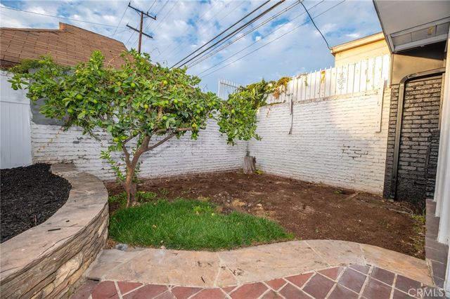 4832 S Victoria, View Park, CA 90043