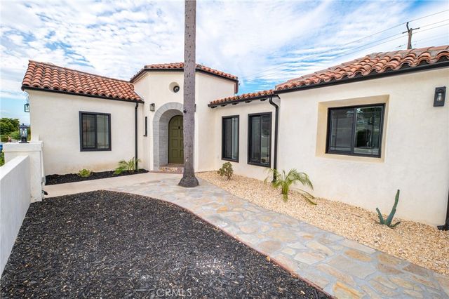 4832 S Victoria, View Park, CA 90043