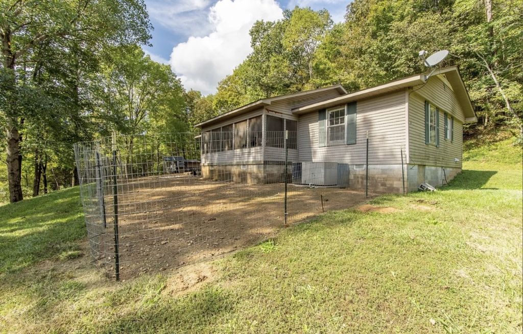 135 Mumaw Rd, Waynesboro, TN 38485