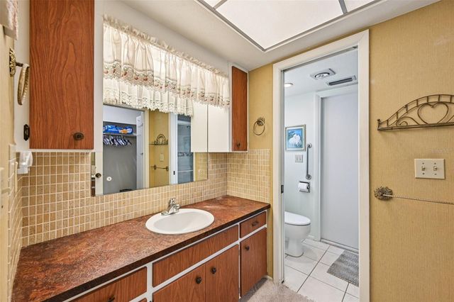 101 ALGIERS DRIVE, Venice, FL 34293