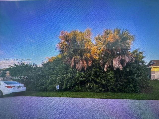 4436 LARKSPUR CT, Other City - In The State Of Florida, FL 33948