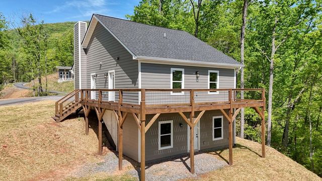296 Peaks Drive, Hayesville, NC 28904