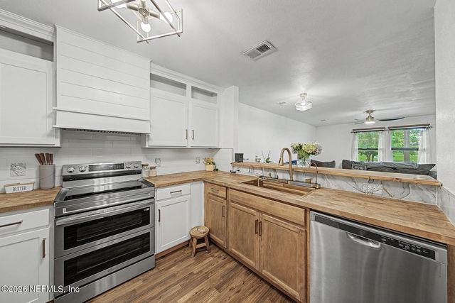 205 OCEANGATE Drive, Atlantic Beach, FL 32233
