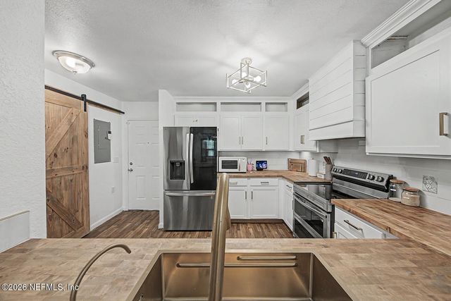 205 OCEANGATE Drive, Atlantic Beach, FL 32233