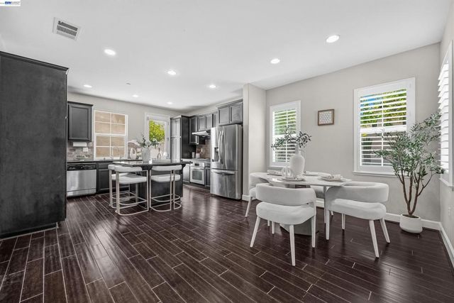 3450 Bramante Ln, Dublin, CA 94568
