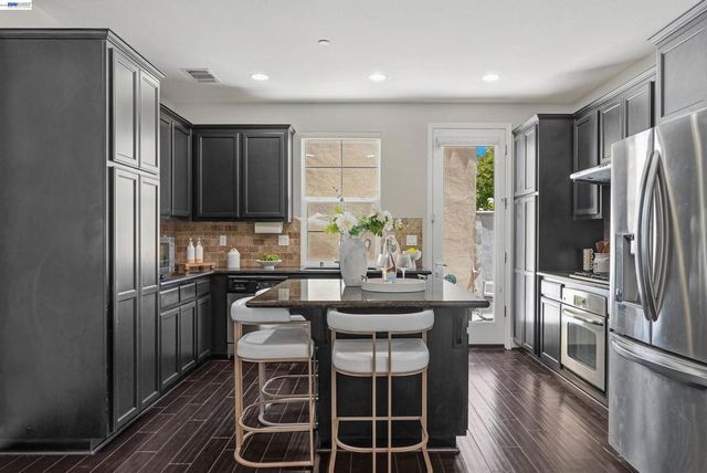 3450 Bramante Ln, Dublin, CA 94568