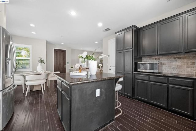 3450 Bramante Ln, Dublin, CA 94568