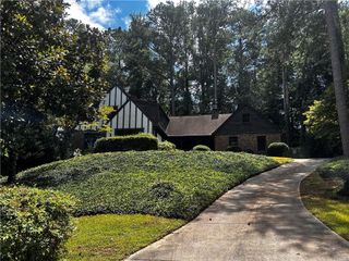285 Old College Way, Sandy Springs, GA 30328