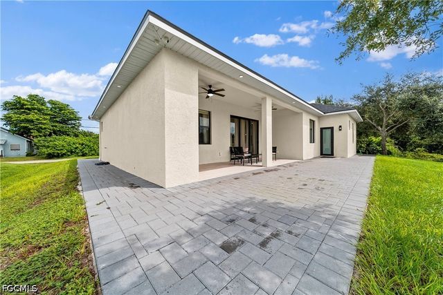 3011 8th ST SW, Lehigh Acres, FL 33976