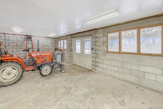 16 Highview Avenue, Airmont, NY 10901