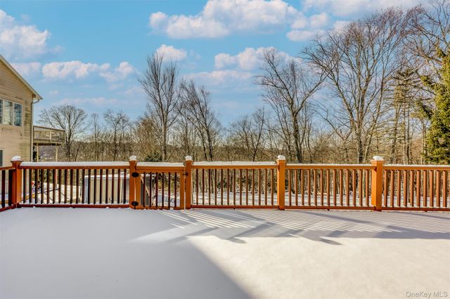 16 Highview Avenue, Airmont, NY 10901