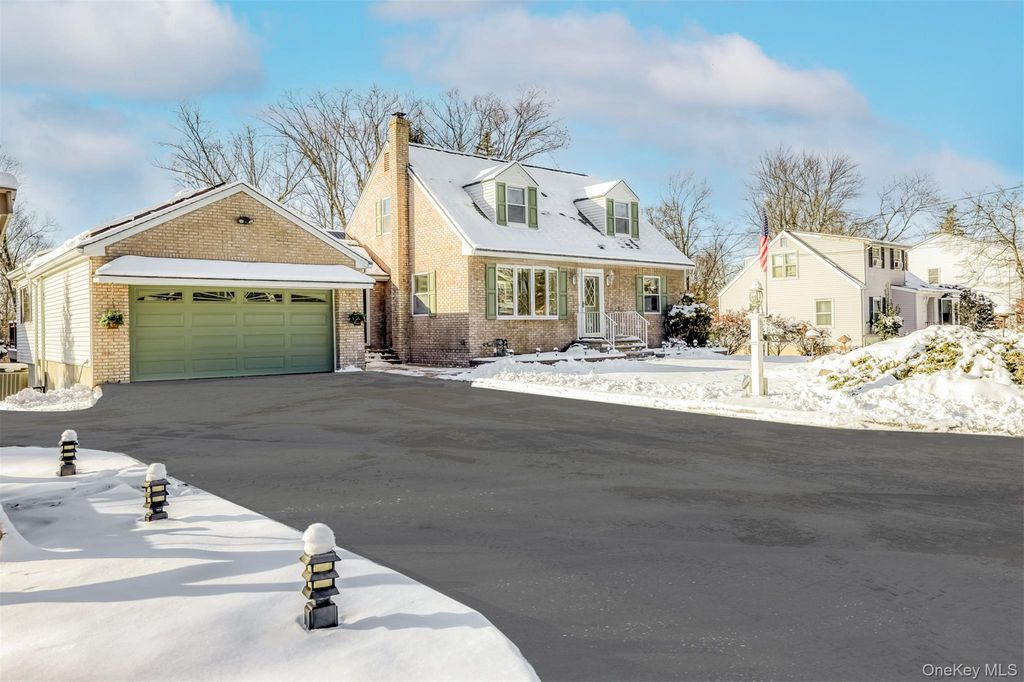 16 Highview Avenue, Airmont, NY 10901