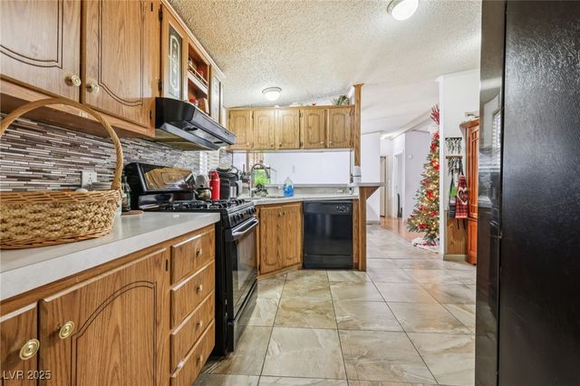 5874 Sassy Rose Drive, Las Vegas, NV 89122